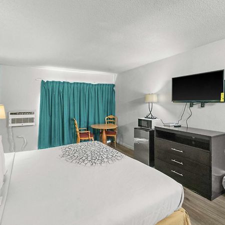 Executive Inn Rusk Kültér fotó