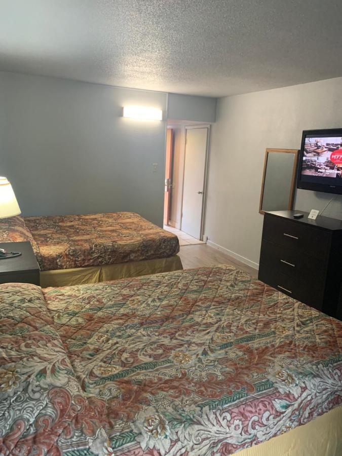 Executive Inn Rusk Kültér fotó