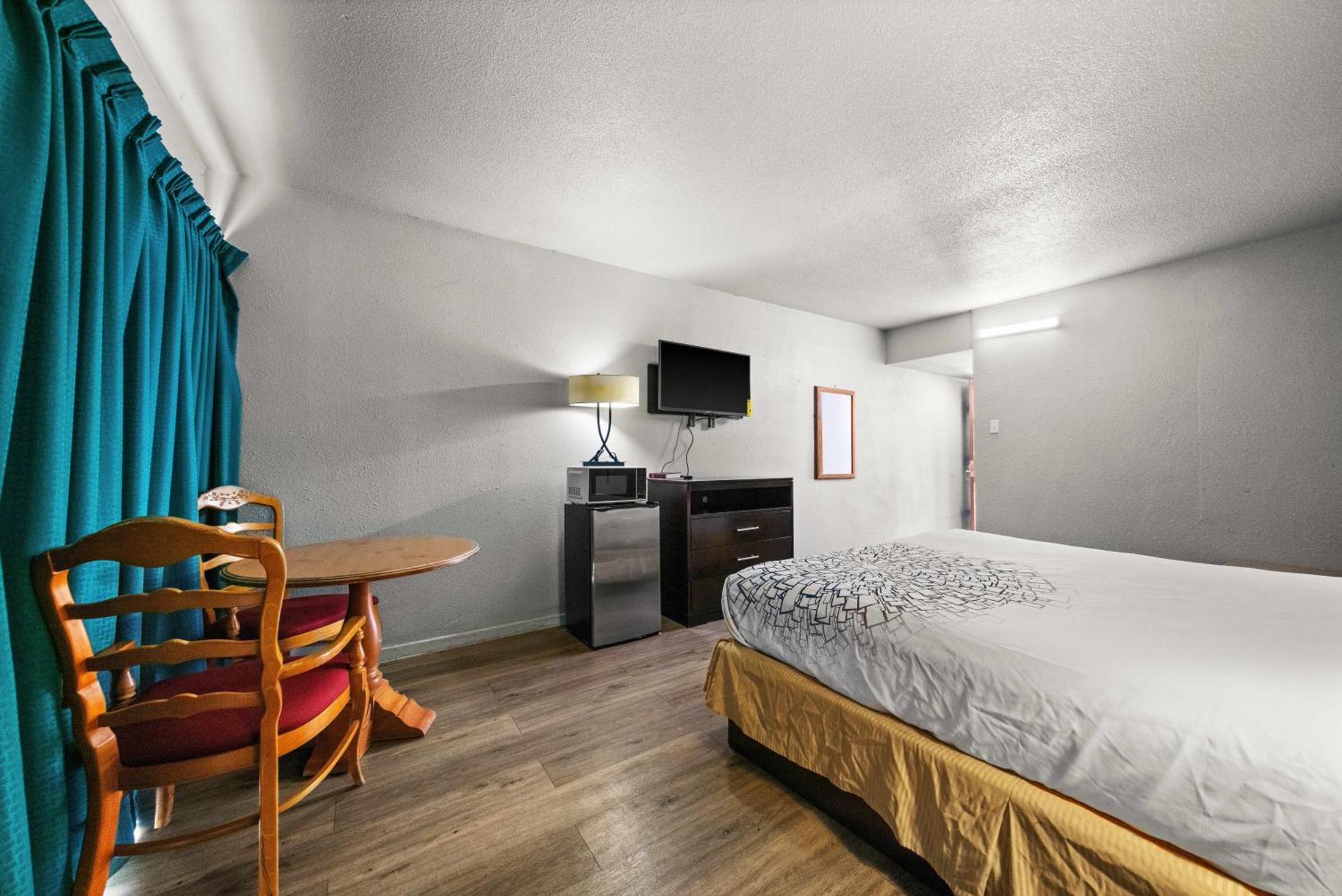 Executive Inn Rusk Kültér fotó